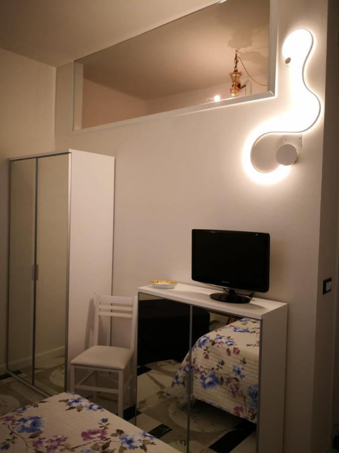 La Casa Di Valentina Apartment Vado Ligure Bagian luar foto